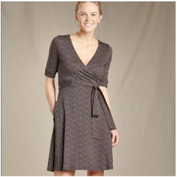 Toad&Co Dresses & Skirts - Toad & Co Cue Wrap Cafe Dress Herringbone Print